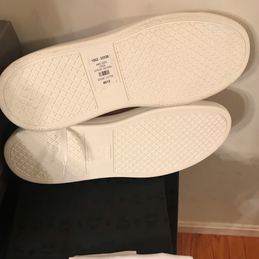 NEW MCM Grain Leather Low-Top Sneaker Visetos - Picture 8 of 8